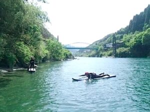 サップ練習 高知 SUP（サップ）｜シャワークライミング 仁淀川と吉野川で開催　ガルバンゾ